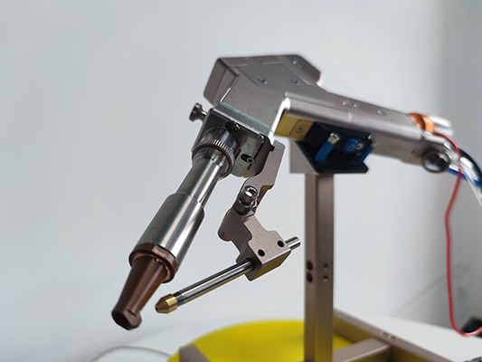 Goede prijs. 3000w handgevoerde lasmachine met 1 km regellijn voor staal / roestvrij staal / aluminium online